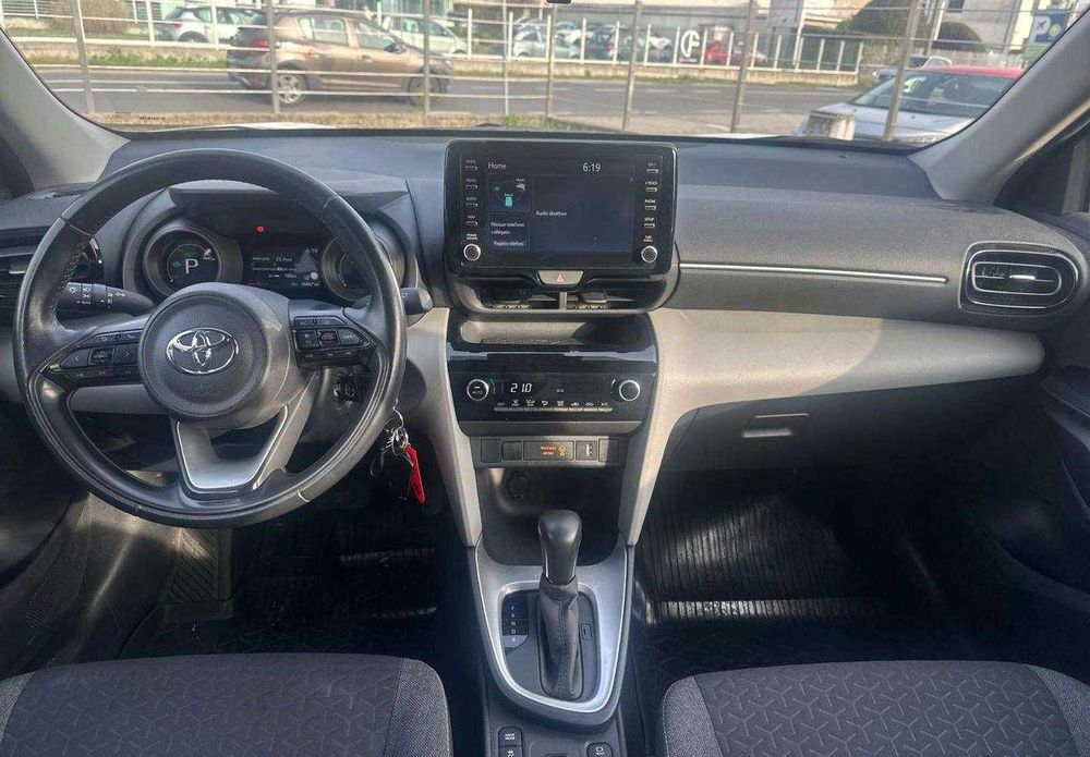 Toyota Yaris 1.5 Hybrid НА ЧАСТИ
