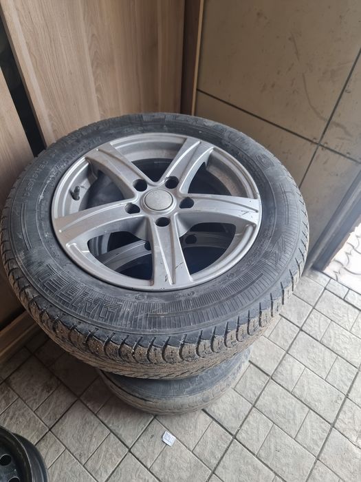 Продам диски с резиной