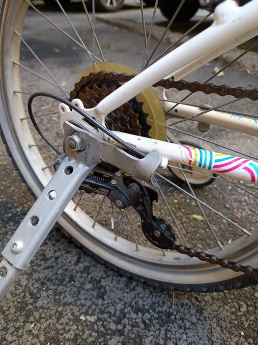 Bicicleta copii cu roti de 20"