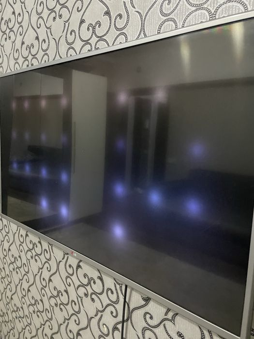 Телевизол Lg 107 диагональ SMART TV