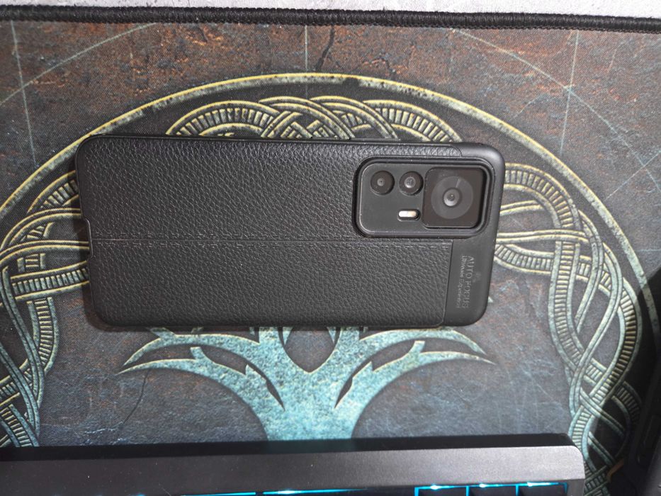 Xiaomi 12T 8/256 GB Black — отличное состояние, коробка, чехол