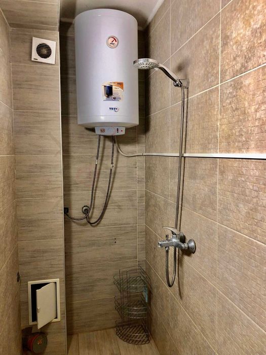 Тристаен апартамент във Възраждане 1! 2861382