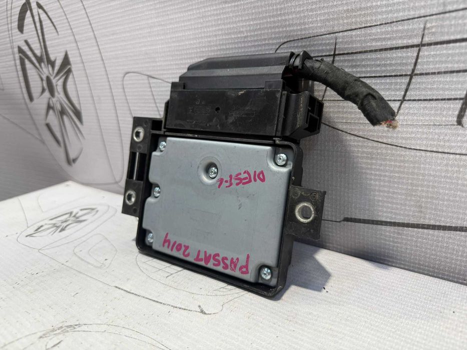 Modul frână de mana EPB  Volkswagen Passat B7 3AA907801J 2014 / [2011-2014] / (5B3)