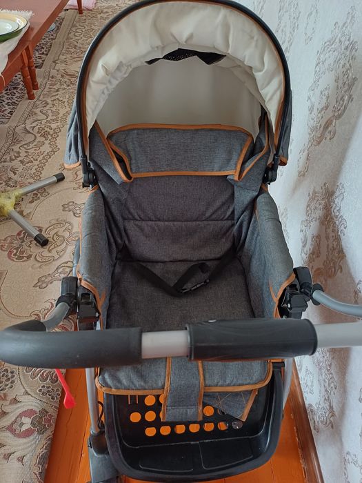 детский коляска .