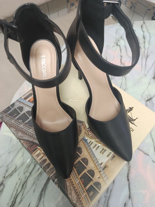 Продам туфли T.Taccardi совершенно новые, 38 размера, экокожа