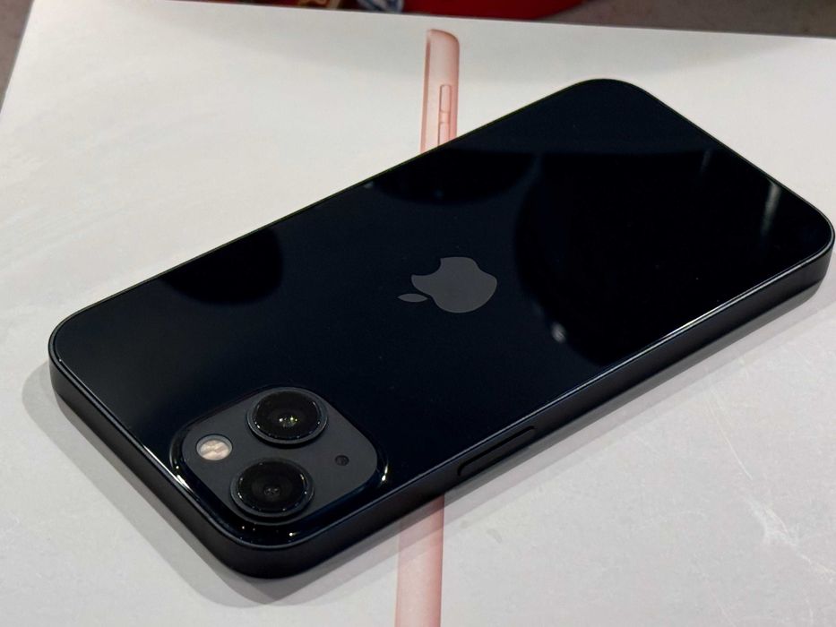 iPhone 13 128GB Black - Отличен, 100% Батерия!
