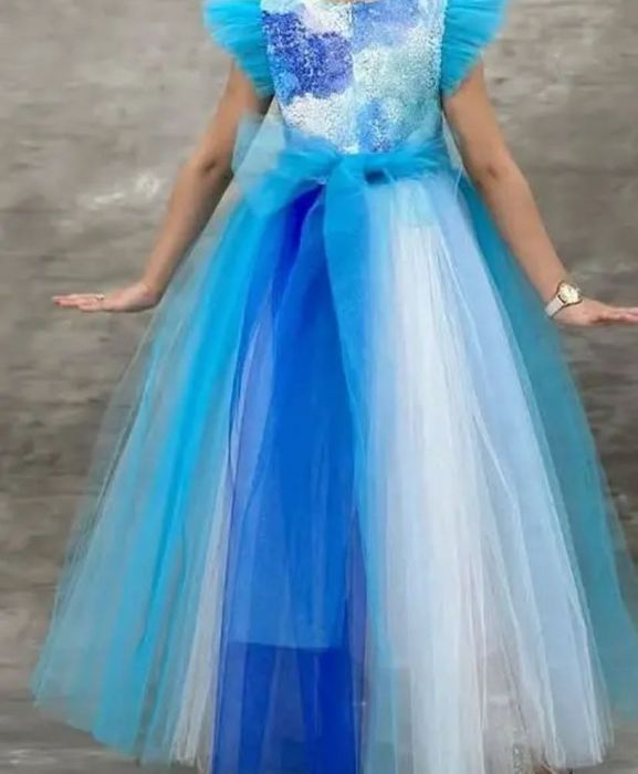 Платье нарядное в стиле Эльзы