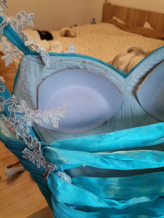 Бална Рокля / веднъж облечена / -  200 лв