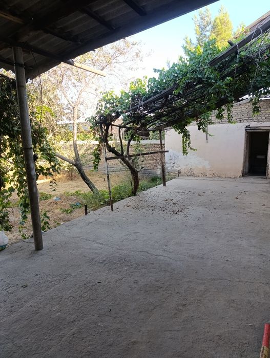 Кирпишни.Ермачит маҳалласида ховли сотилади