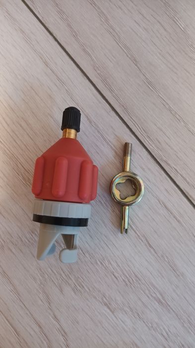 Adaptor stand up padlle SUP pentru compresor