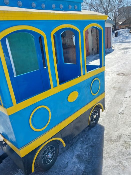 Продам детский вагончик,в отличном состоянии