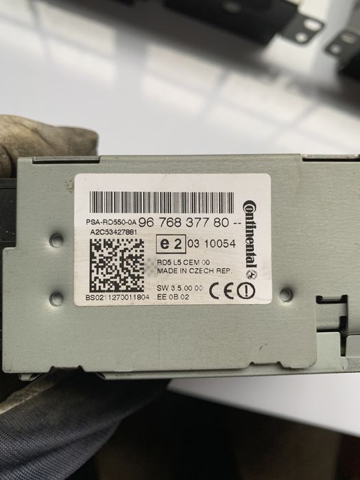 Radio cd Peugeot 508 Citroen c5 cod:9804157780 se acorda garantie!