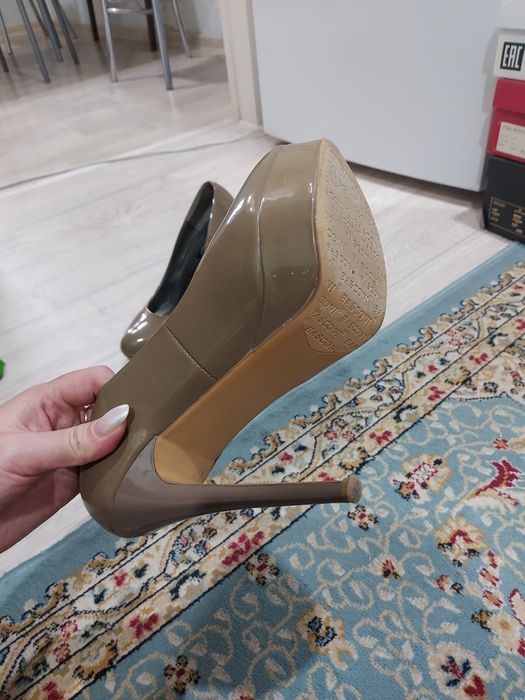 Туфли и шлепки летние