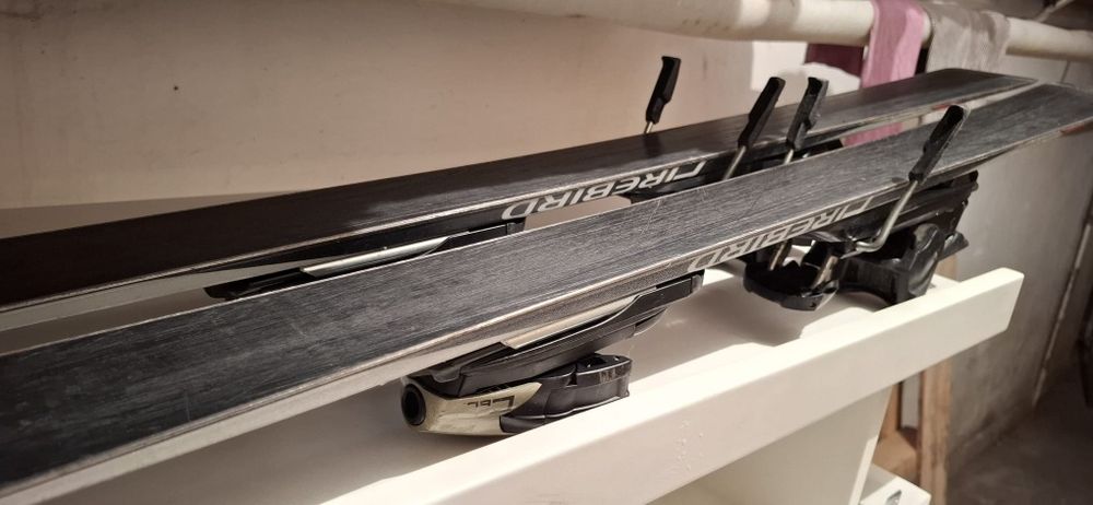 Schiuri Atomic Ski 145cm, Radius 12