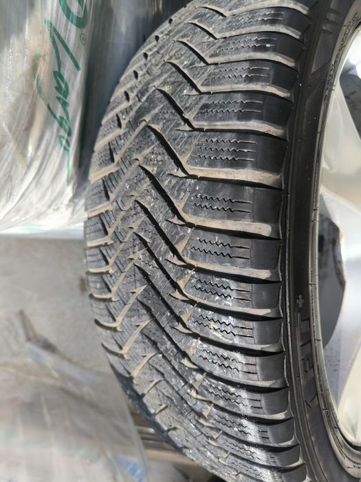 Гуми  205/50/17 и патерица 5х114,3 за Mazda, Subaru, Toyota