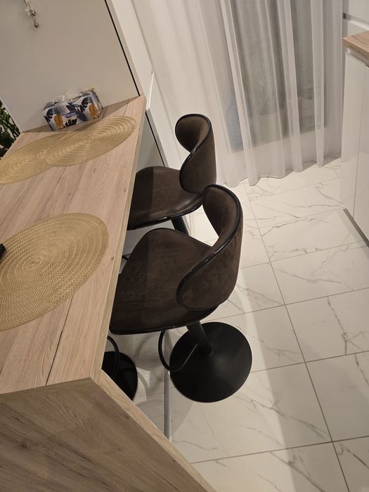 Vand scaune bar achizitionate din Mobexpert