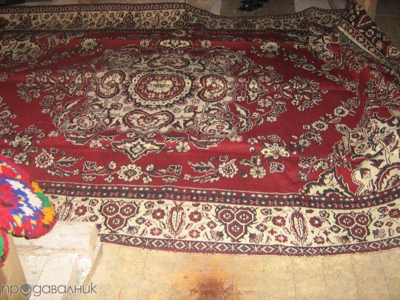 100% вълнен ръчнотъкан килим 322/226