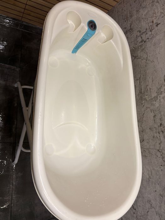 Корито за бебе със стойка