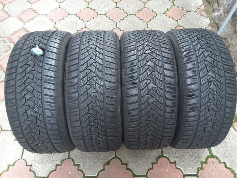 cauciucuri, anvelope de iarna 245 45 18 Dunlop