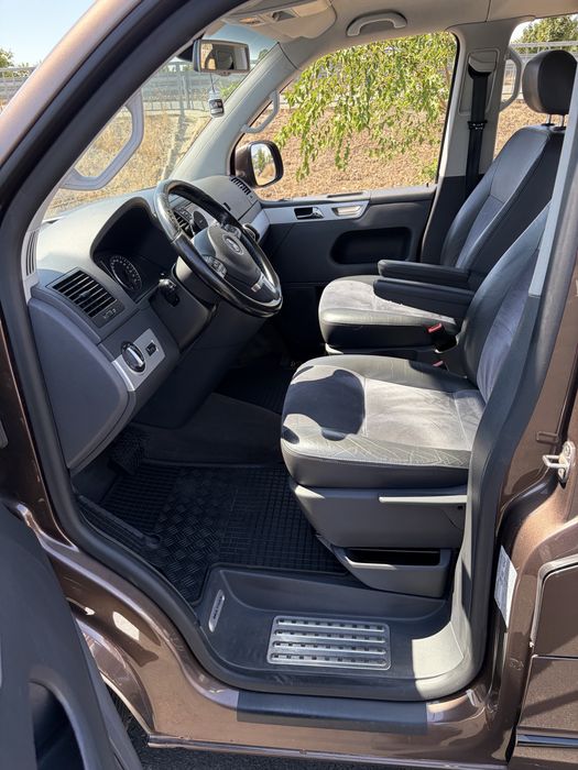 Vand multivan transporter bulli t 5 cu motor complet nou
