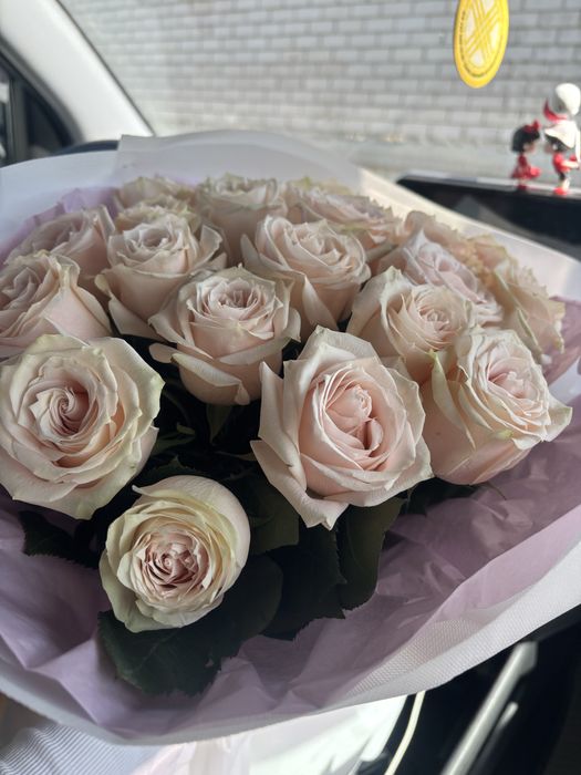 Цветы сегодня привезли