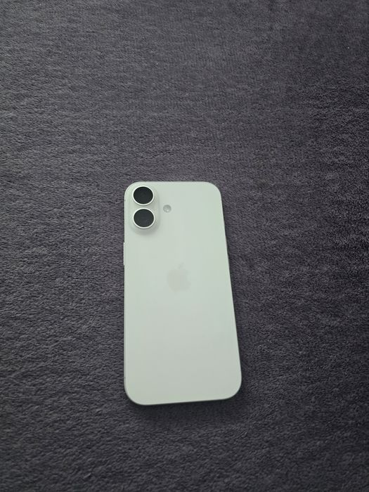 Vand/Schimb Iphone 17 Nou/256gb