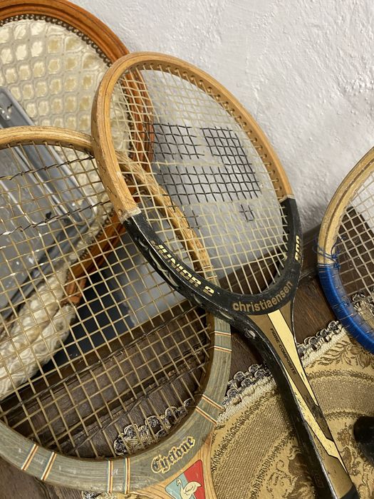 Голяма колекция на ретро тенис ракети дървена ренис ракета