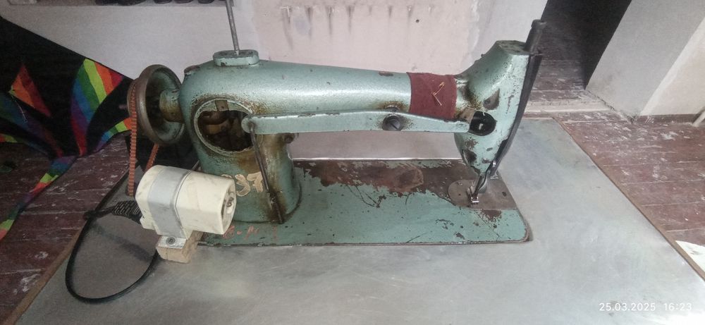 Савецкий shvenniy tikuv mashinasi sotiladi