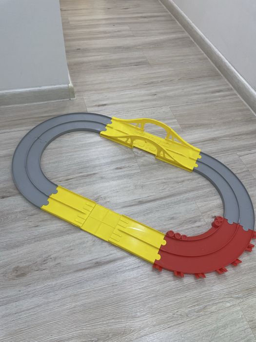 Chicco ferrari гоночная трасса