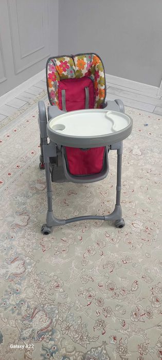 Стульчик для кормление и хлдунки