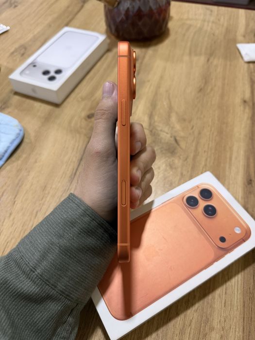 Продам iPhone 17 Pro Max