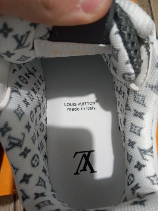 LV skates mărimea 41