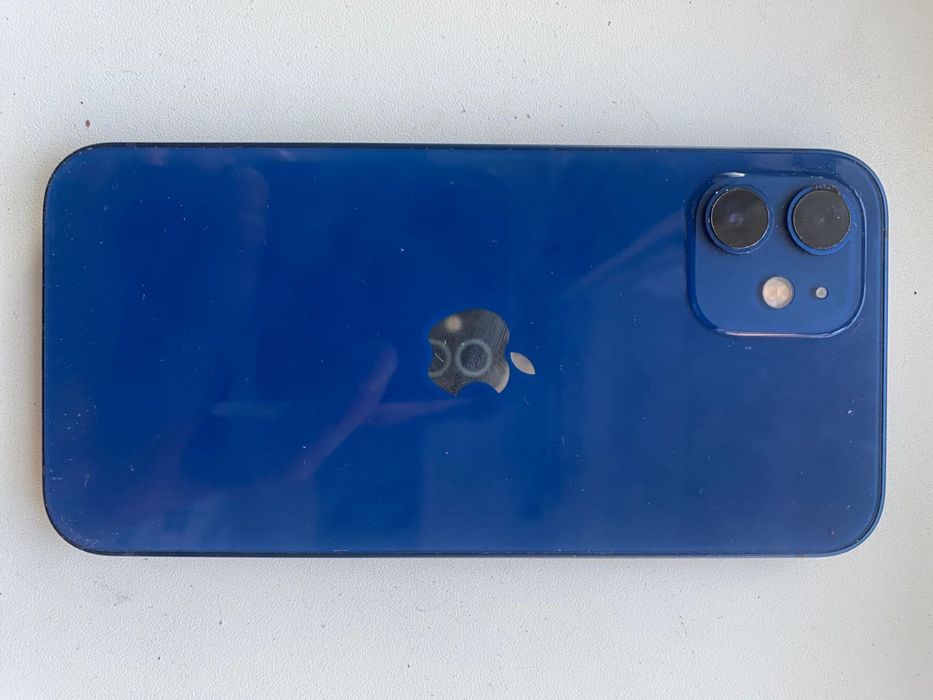 Продам айфон 12 64 гб