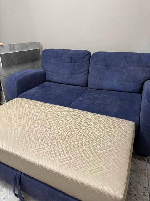 Мини-диван продаётся в хорошем качестве.