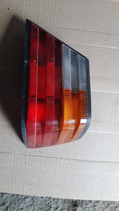 Задний фонарь w124 ориг