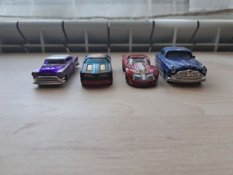 Колички Hotwheels