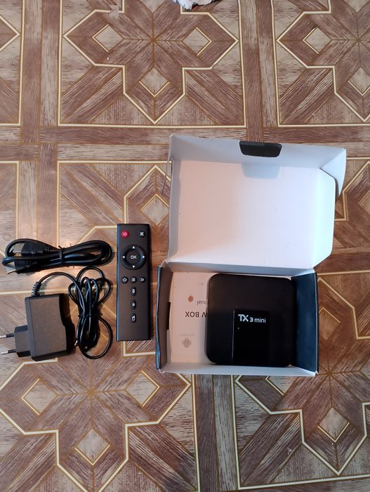 Vând tv box android,smart mini pc +unul bonus
