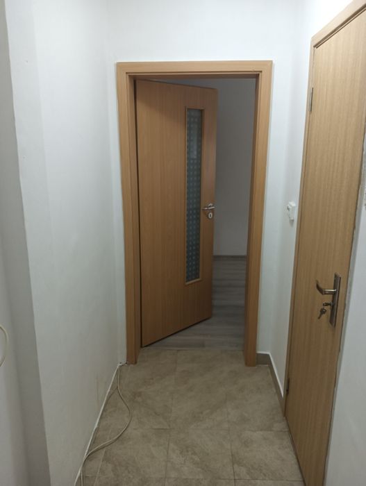 Închiriez apartament