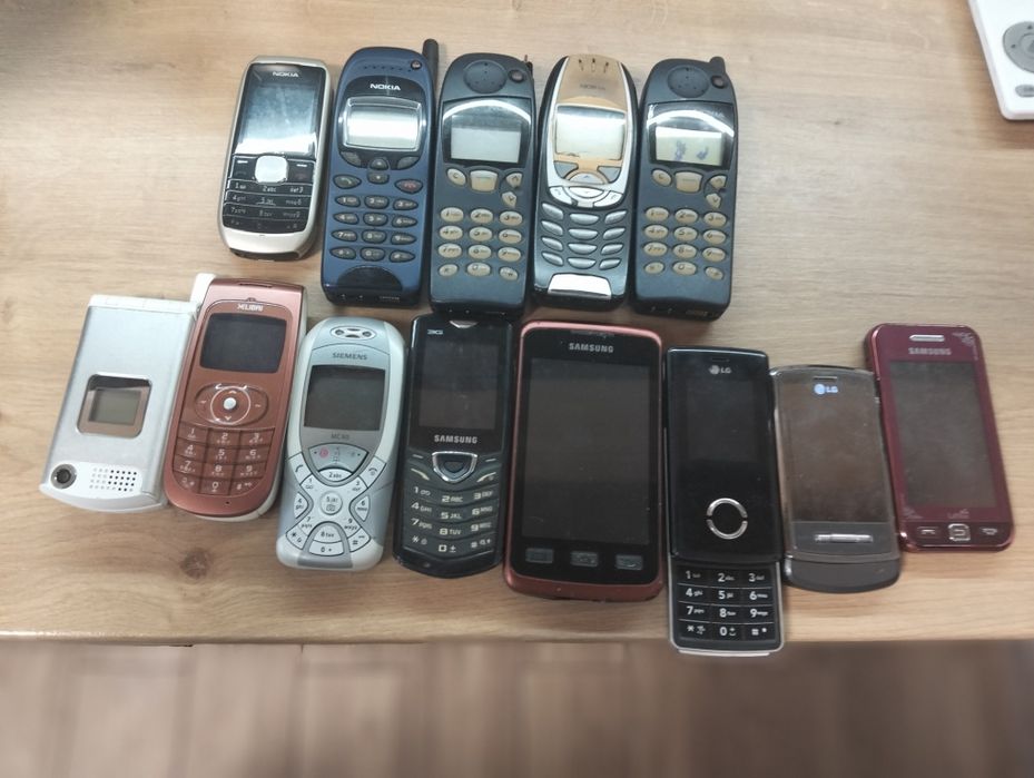 Telefoane Mobile retro