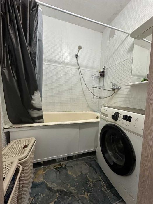 Продам 3 ком в центре