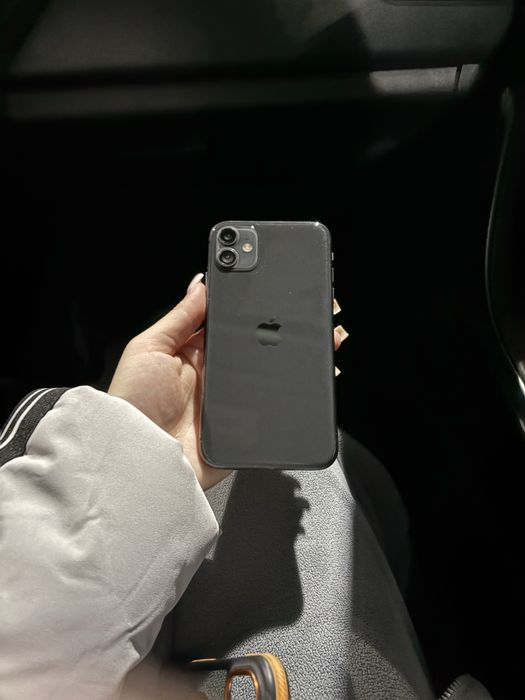 IPhone 11, в черном цвете