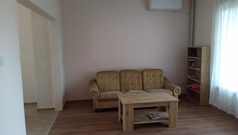 Дава се под наем Тристаен апартамент в Пловдив, Христо Смирненски - 95 кв.м за 510 € - Снимка #2