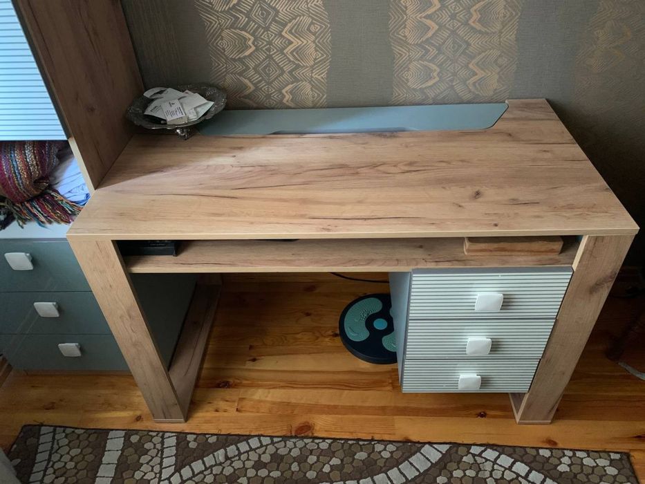 Продается односпальный гарнитур