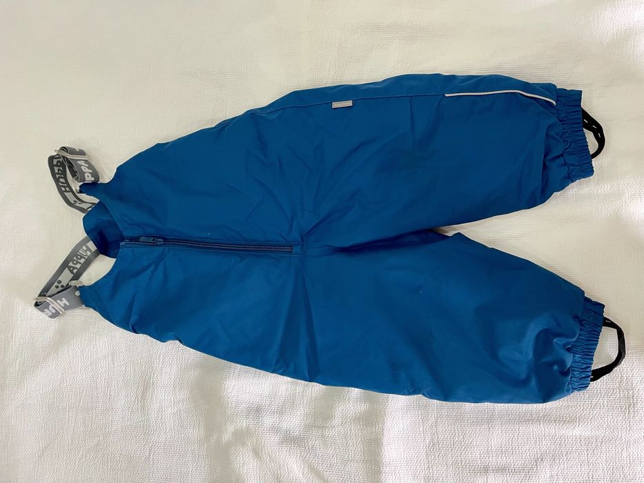 Продам зимний комбинезон huppa