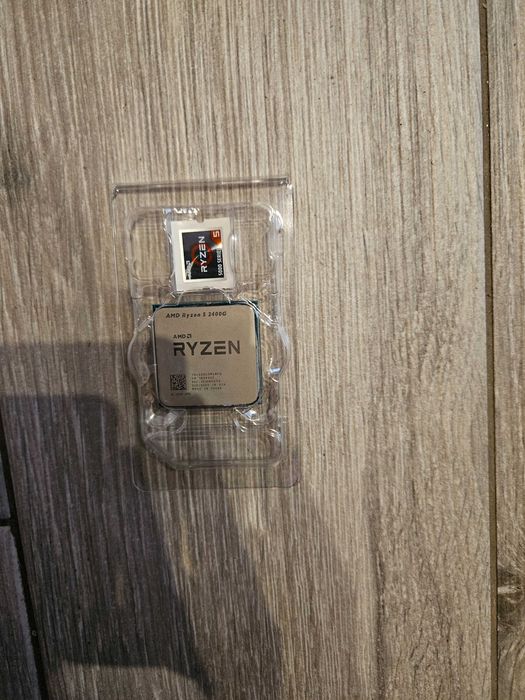 Vand procesor Amd ryzen 5 2400g