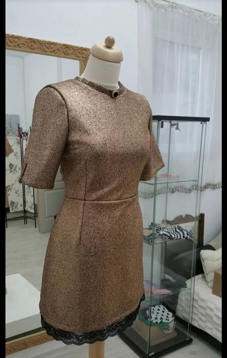 Rochie negru/auriu 38