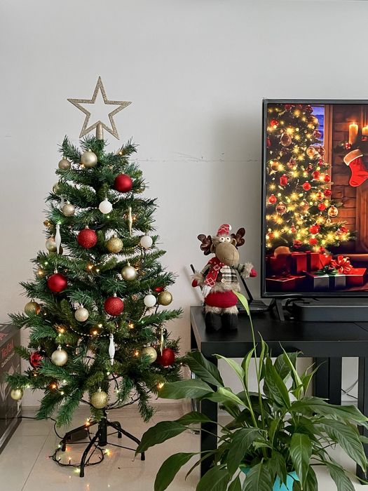 Изкуствена елха Kring 120 см (диаметър 64) - като нова