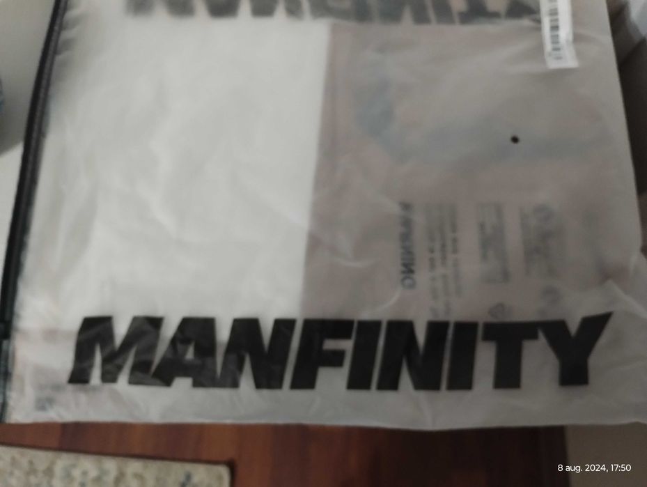 Pantaloni foarte evazați ,unisex, mărime L