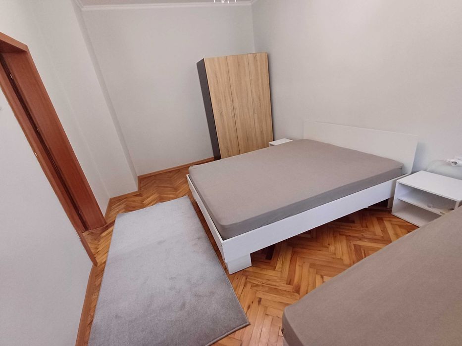 Собственик Продава Двустаен в Супер Центъра, ул. Александровска N:115