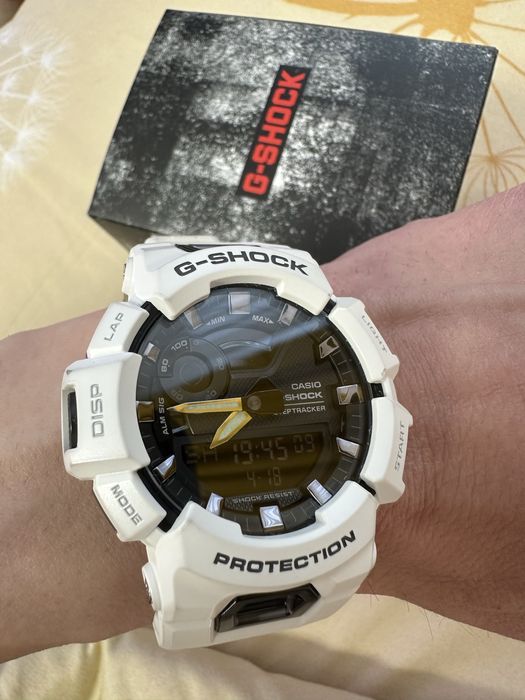 Vand ceas Casio Gshock model GBA 900 7AER Alb